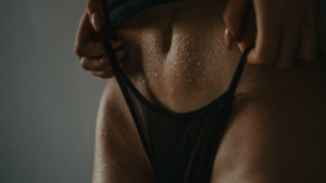 A women's lower body